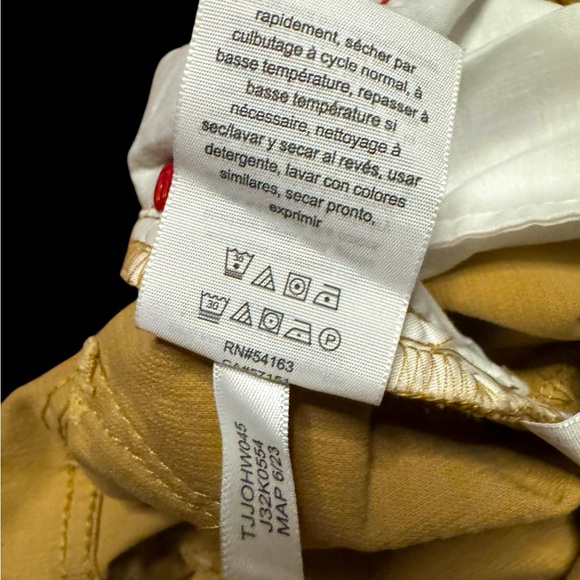 NWOT Woman’s Tommy Hilfiger Corduroys - Picture 8 of 12